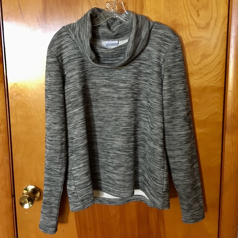 scoop neck pullover